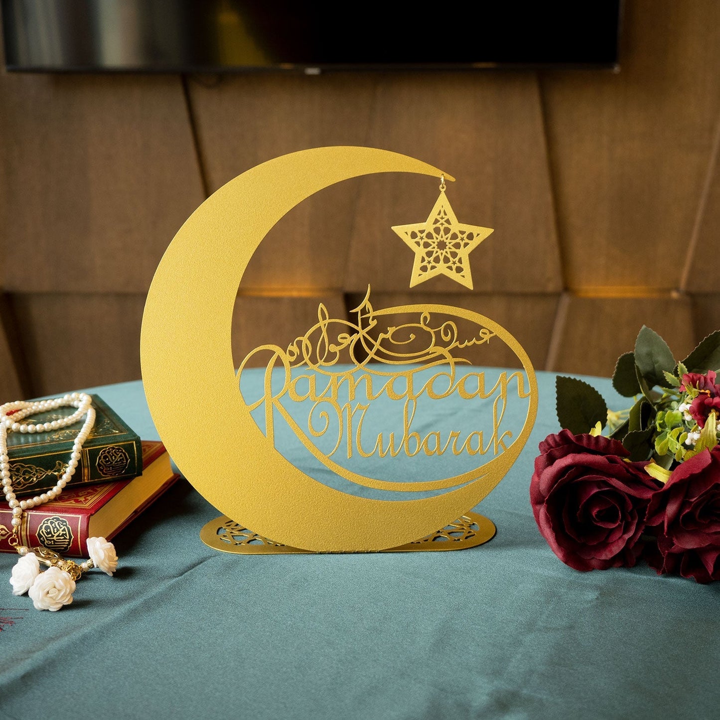 ستاند هلال رمضان مبارك مع نجمة