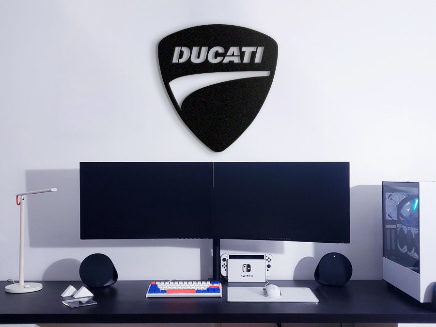 لوحة شعار شركة دوكاتي Ducati